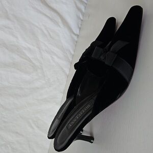 Ann Taylor Vintage Black Velvet Bow Kitten Heel Mules Made In ITALY Size 9M
